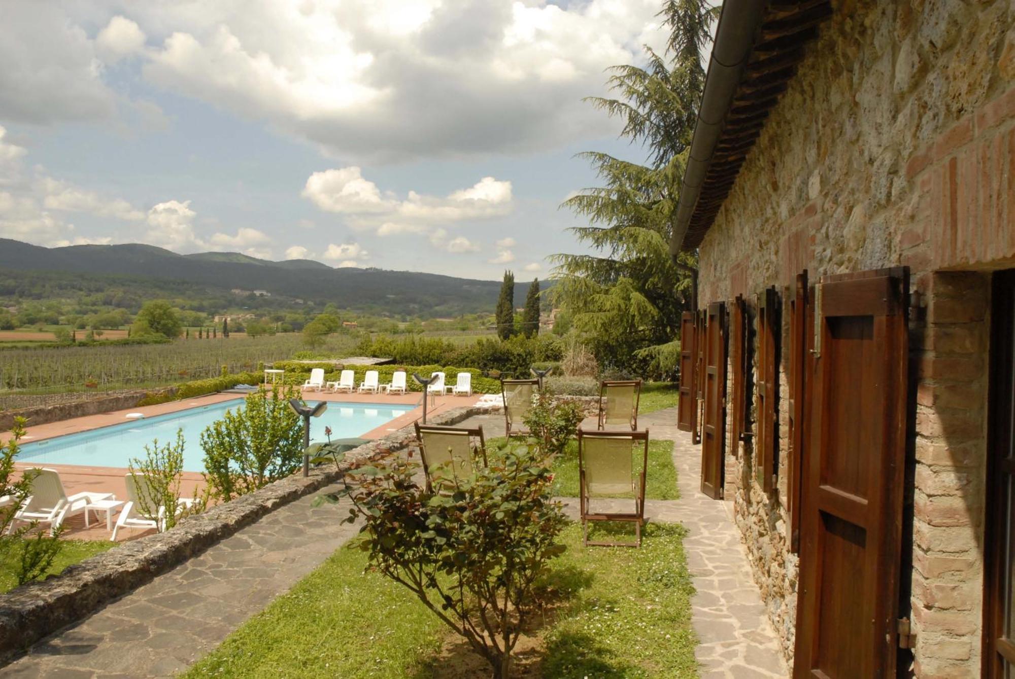 Relais Borgo Di Toiano Guest House Sovicille Bagian luar foto