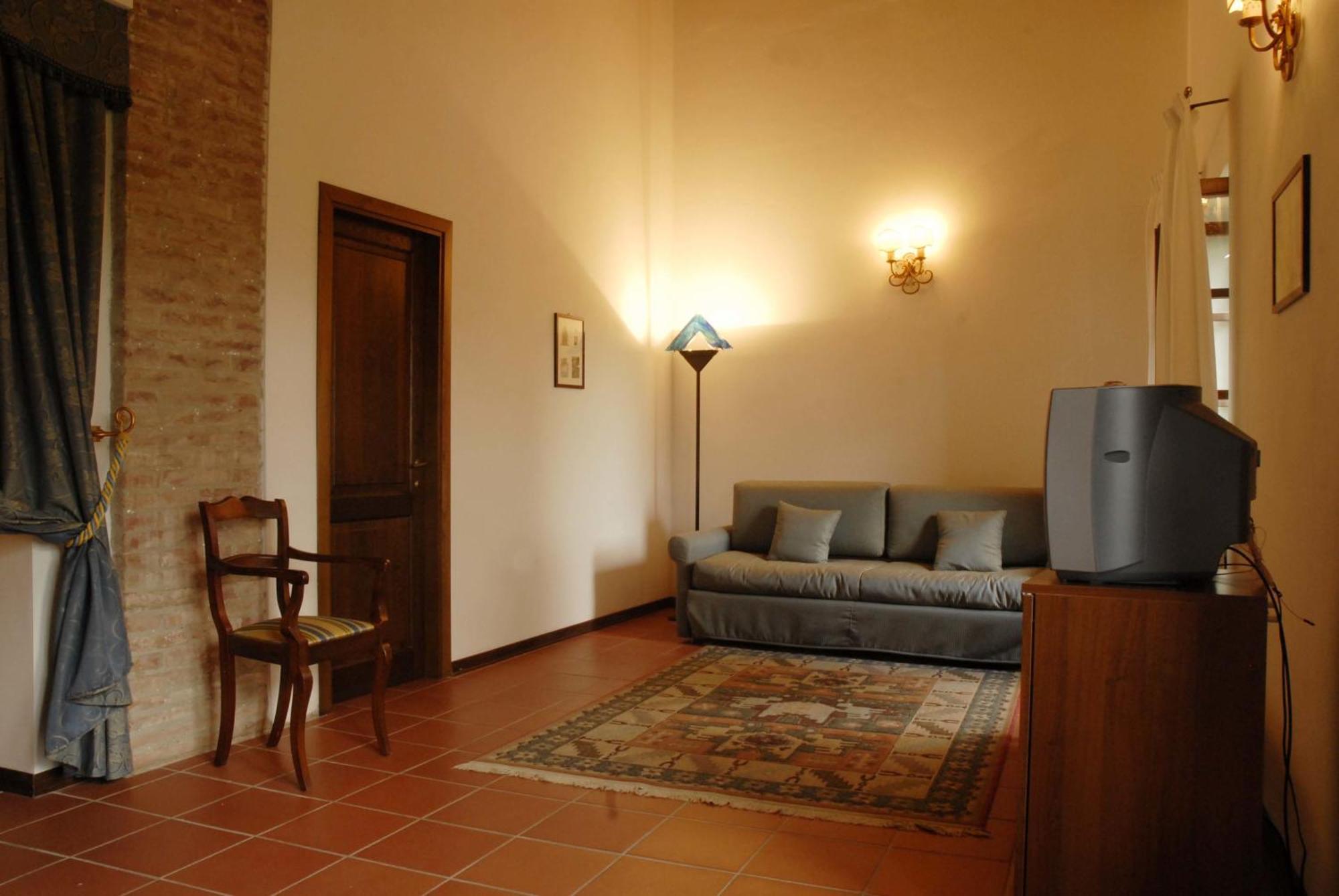 Relais Borgo Di Toiano Guest House Sovicille Ruang foto