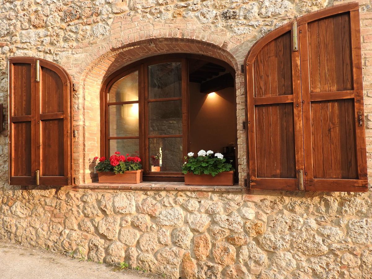Relais Borgo Di Toiano Guest House Sovicille Bagian luar foto