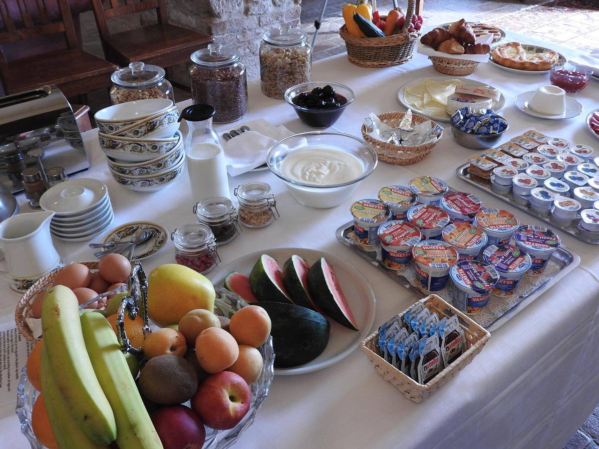 Relais Borgo Di Toiano Guest House Sovicille Bagian luar foto